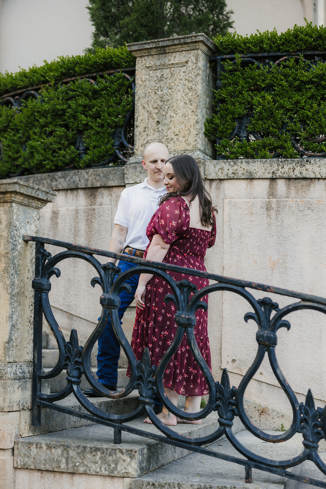 couple takes engagement photos at the Philbrook Museum of Art
