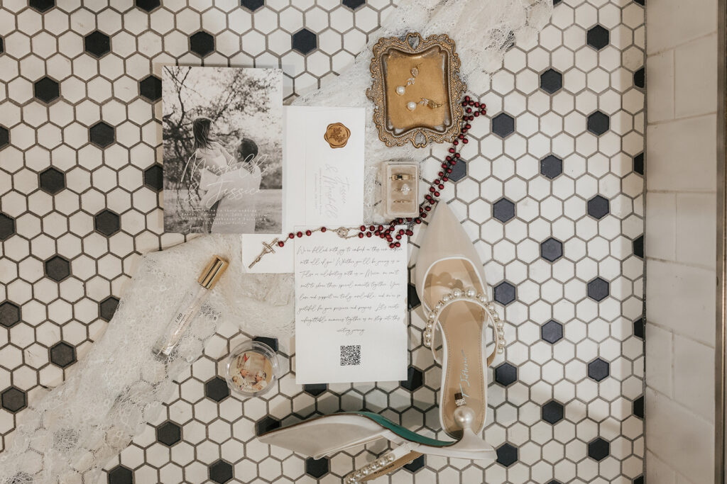 A Timeless Holy Family Cathedral Wedding in Tulsa: Jessica & Marshall’s Elegant Day