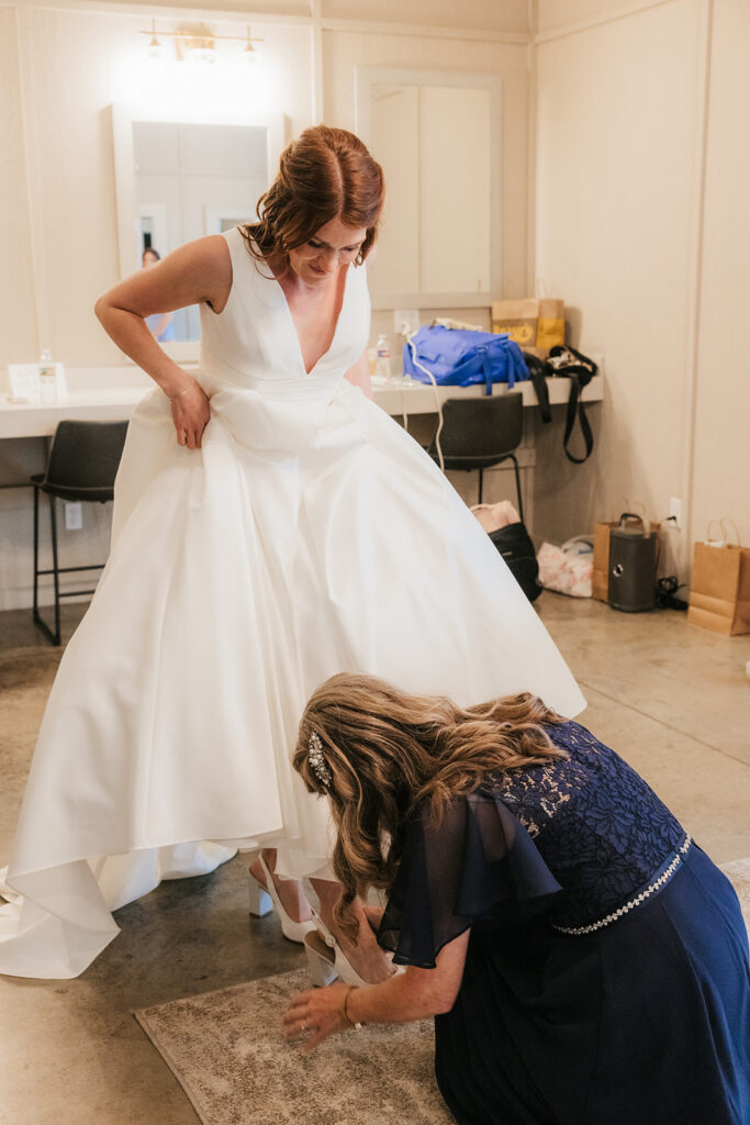  A Spring Wedding in Oklahoma: Rain, Wind & a Beautiful Pivot at The View at Hillside Barn