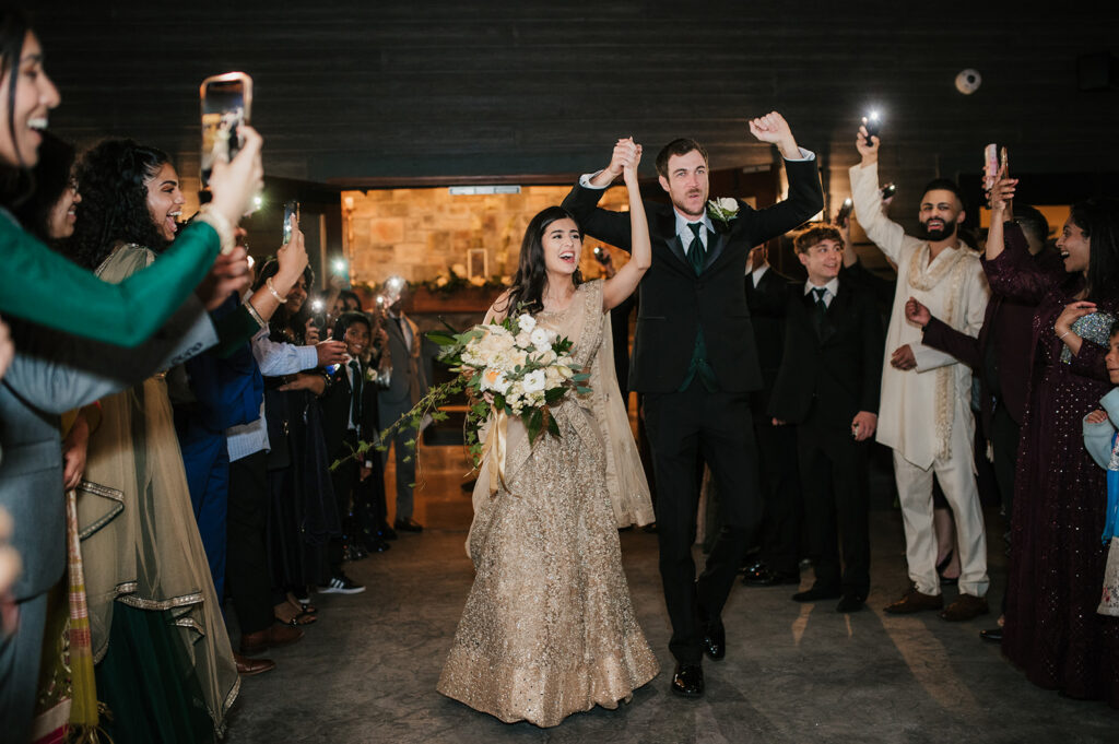 cute picture of the newlyweds send off