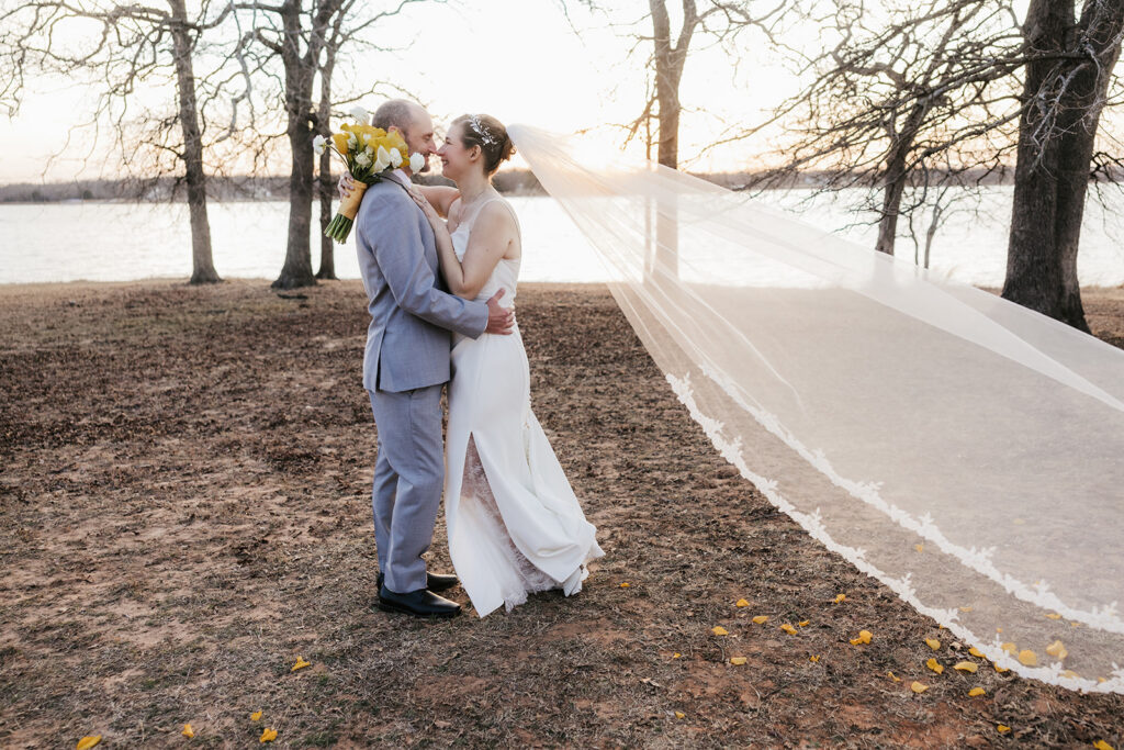 A Romantic LakeSide Wedding Venue in Shawnee, Oklahoma | Teresa & Danny