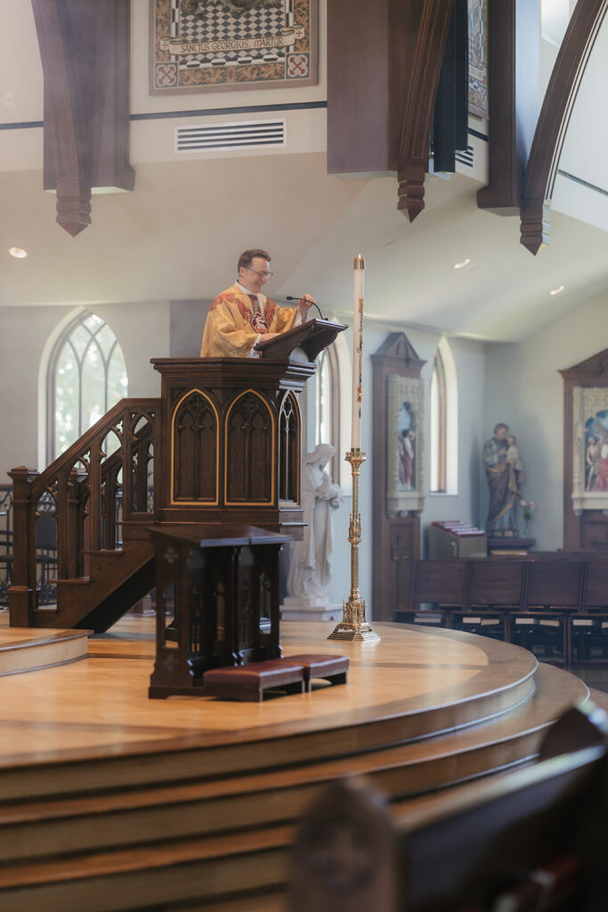 The Perfect Catholic Wedding Timeline (With & Without a First Look)