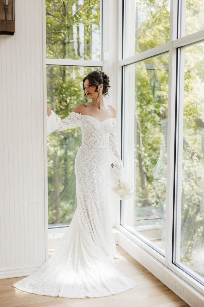 Why a Tulsa Wedding Society Glass Chapel Wedding Feels Like a Hidden Gem in Oklahoma