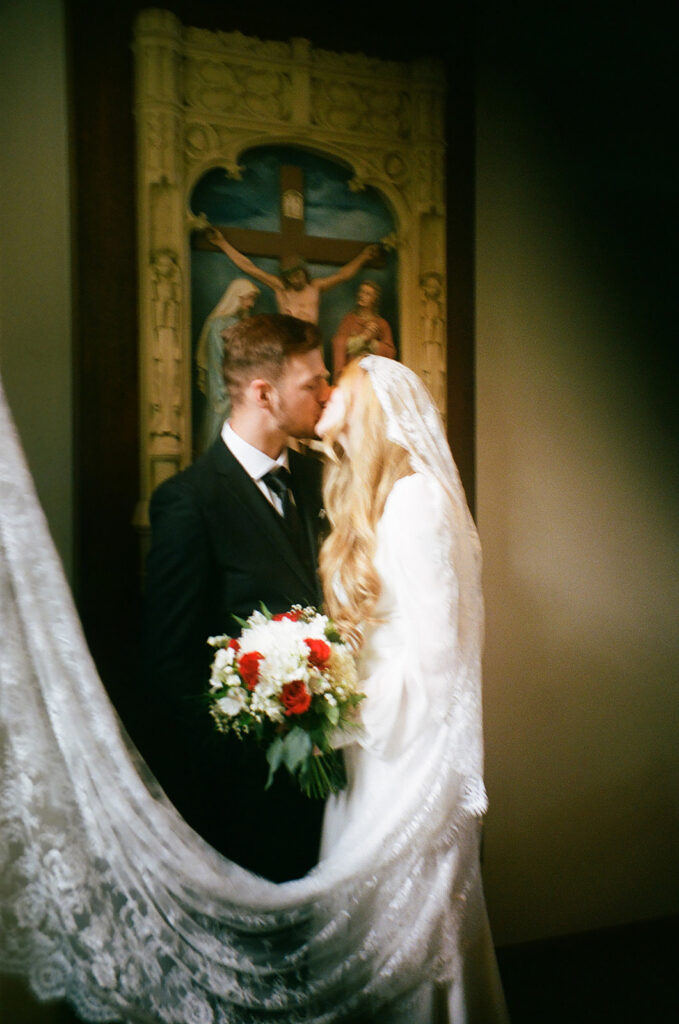 romantic bridal portraits in tulsa
