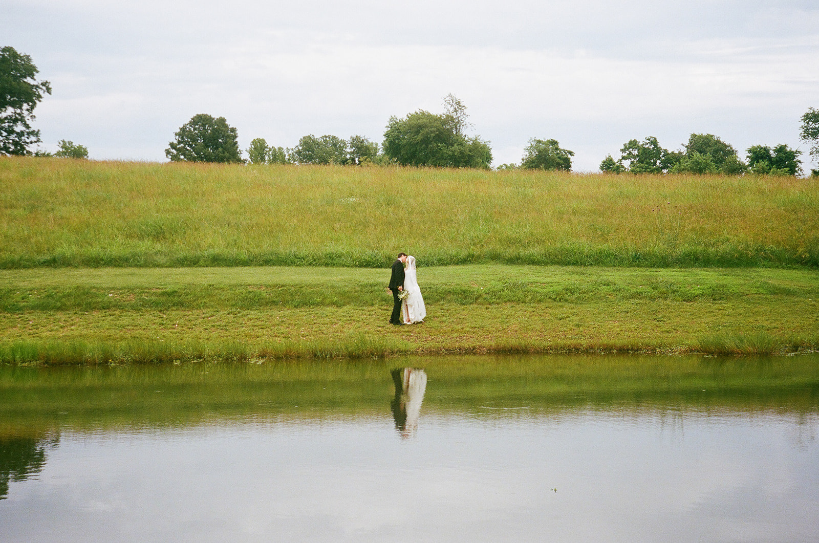A Beautiful University of Arkansas Catholic Wedding (And How We Made the Most of Every Moment)