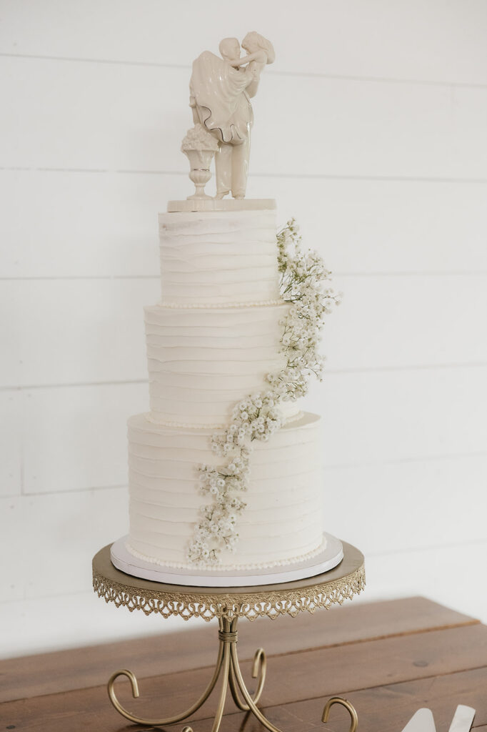 A Beautiful University of Arkansas Catholic Wedding (And How We Made the Most of Every Moment)